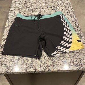 Mens Van Board shorts  Sz L